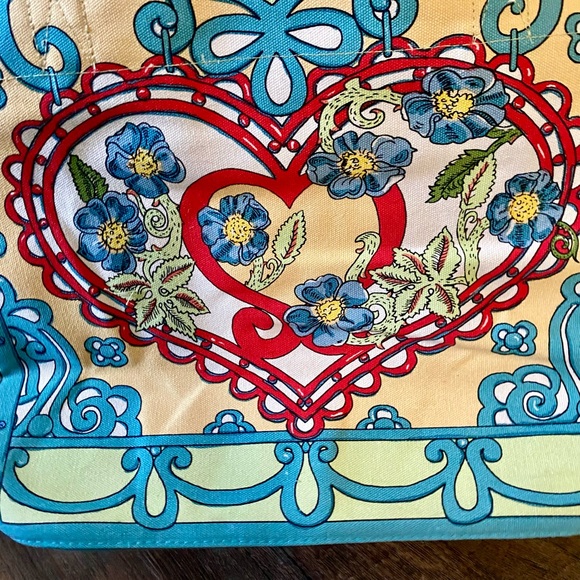 Brighten A Winter’s Love Tote Bag NWT - Picture 2 of 6